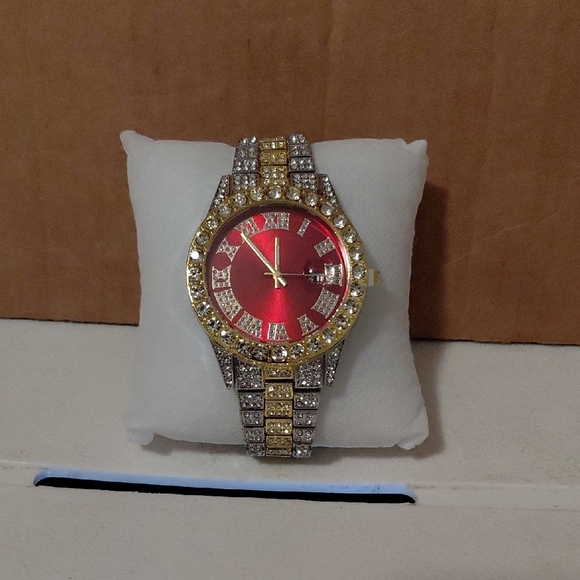 Men's Watch - Picture 2 of 3